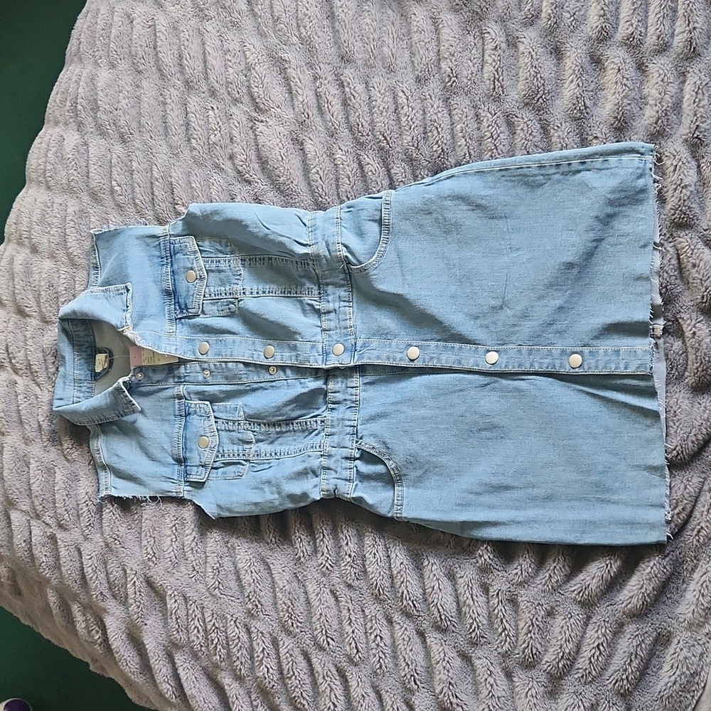 BNWT Girls Denim Dress evsie
